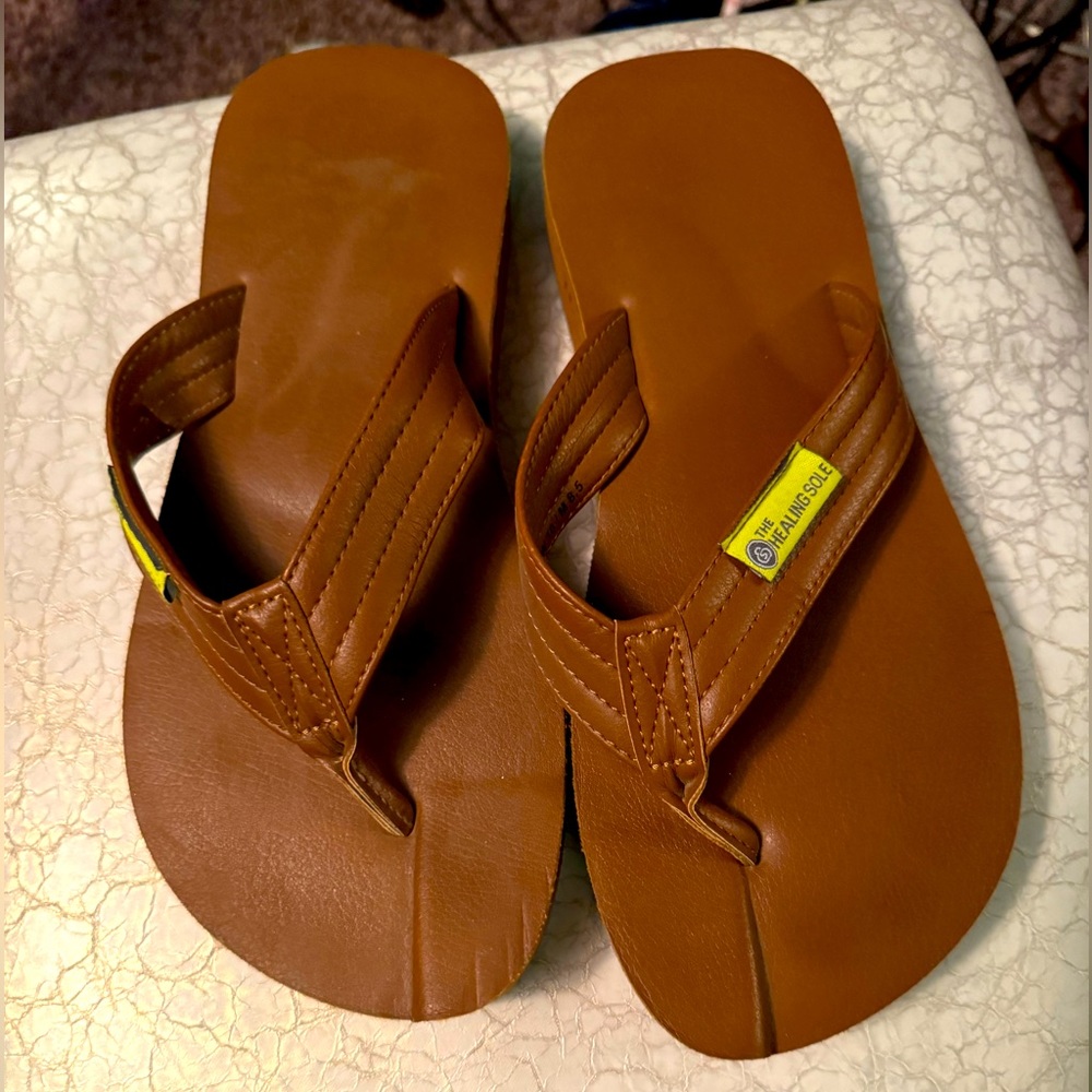 The Healing Sole flip flop style sandals for plantar fasciitis